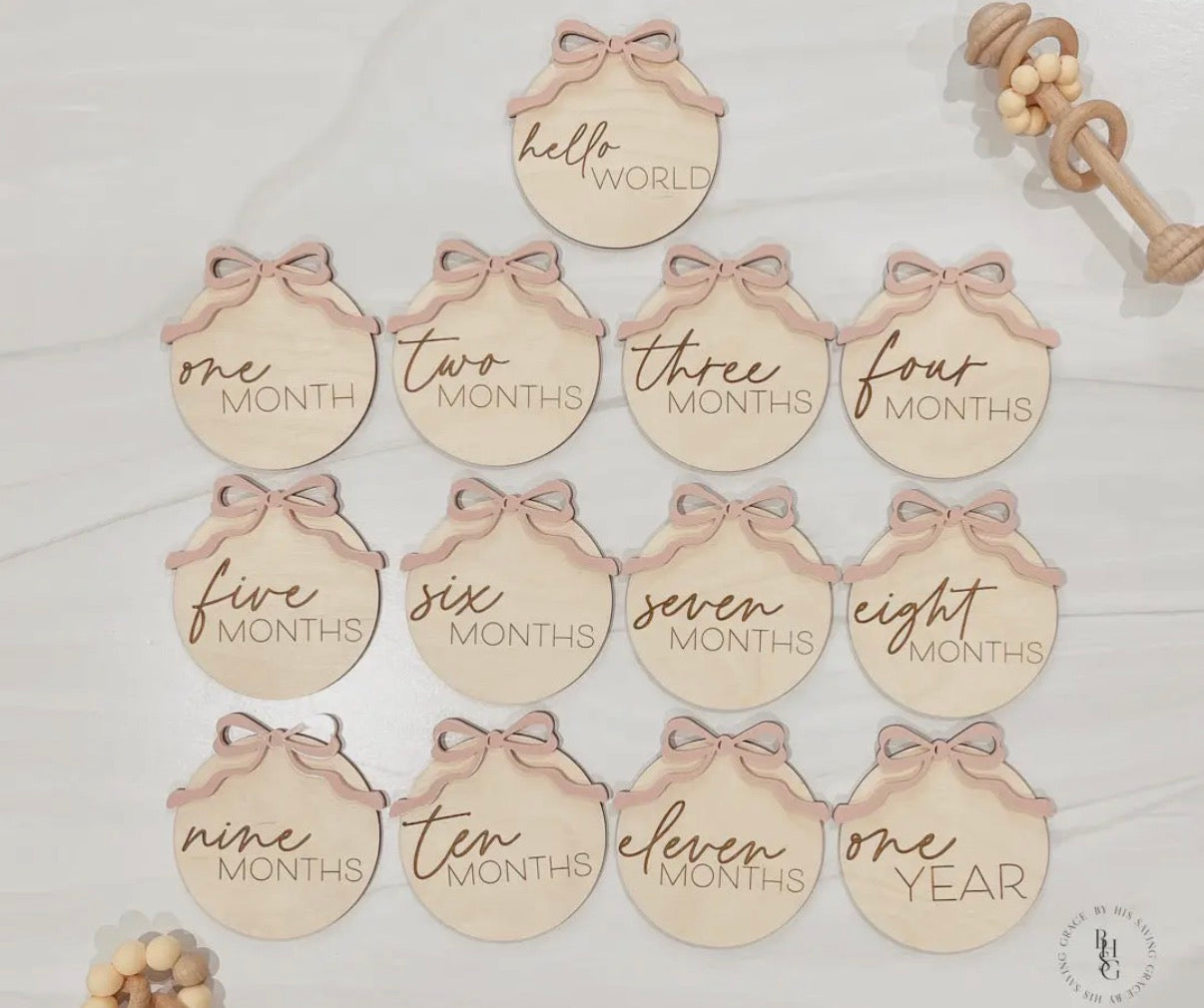 Bow Monthly Milestone Discs