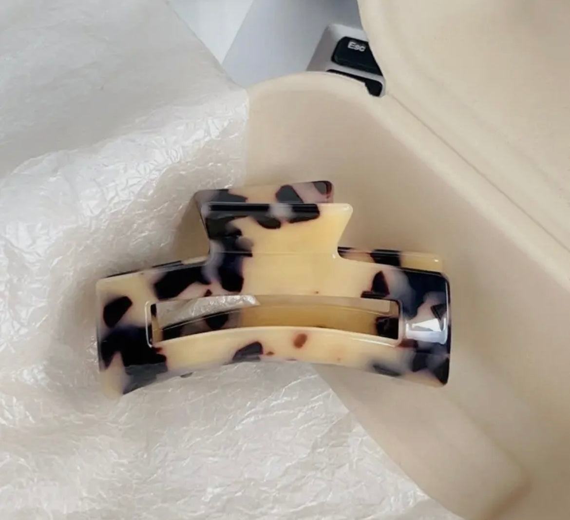 Jumbo Claw Clip - tort cream