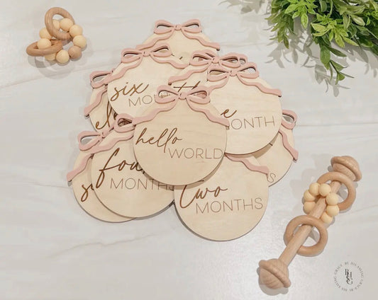 Bow Monthly Milestone Discs