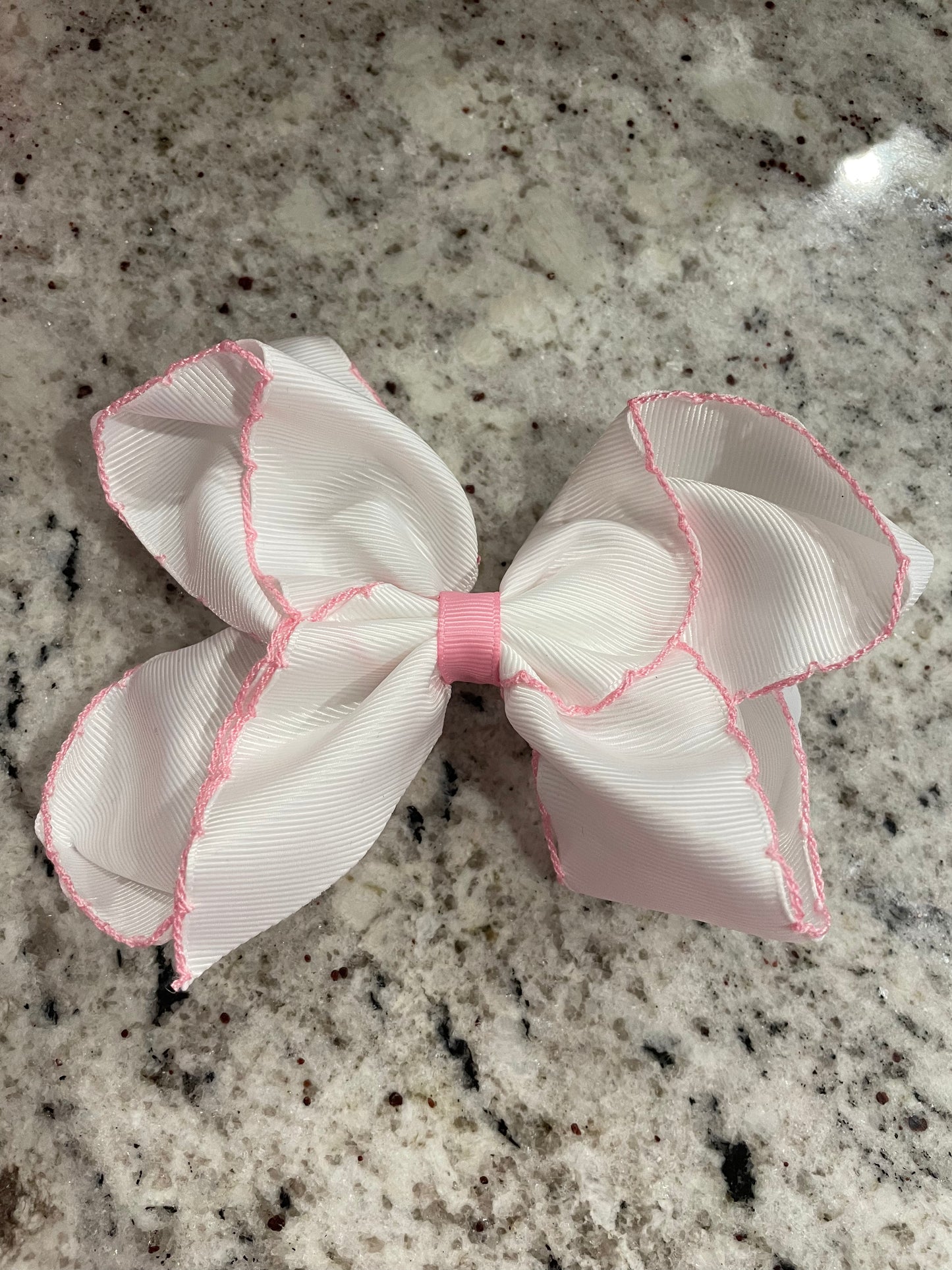 Moon Stitch Bow 6”