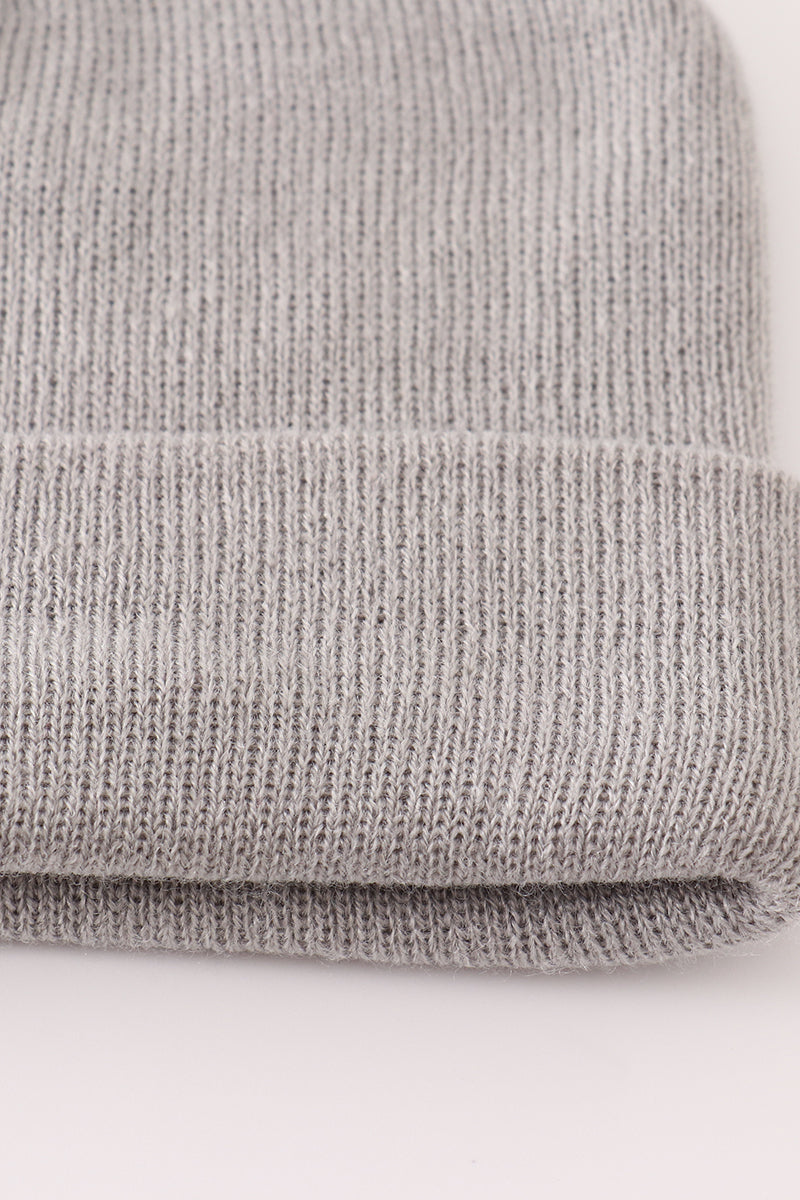 Grey ribbed basic knit beanie