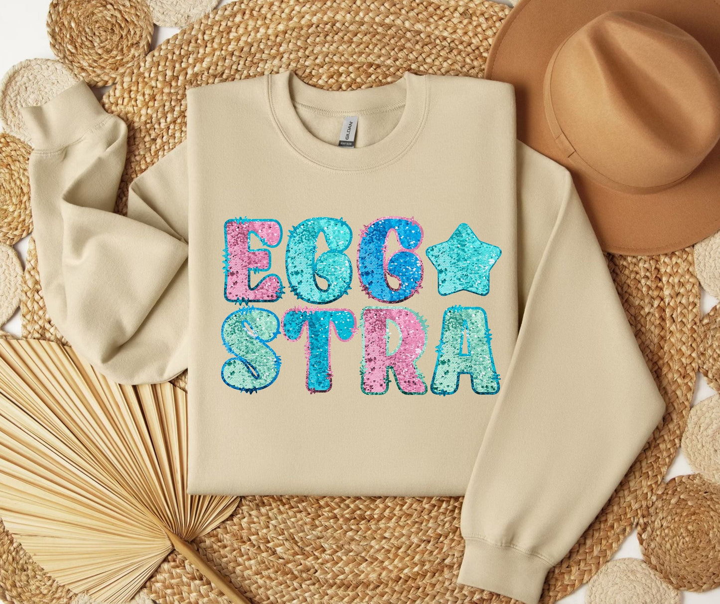 Eggstra SWEATSHIRT.